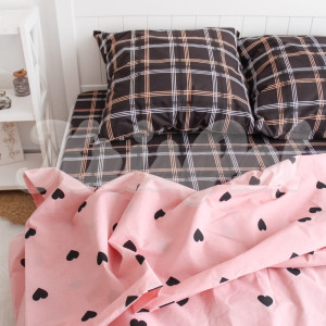 Двуспальное (Евро) постельное белье ™KrisPol, бязь Lux на резинке 144976-3, “Розовое сердечко”