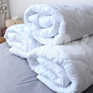 Одеяло зимнее ™KrisPol, евро (микросатин, лебяжий пух 400 г/м²)